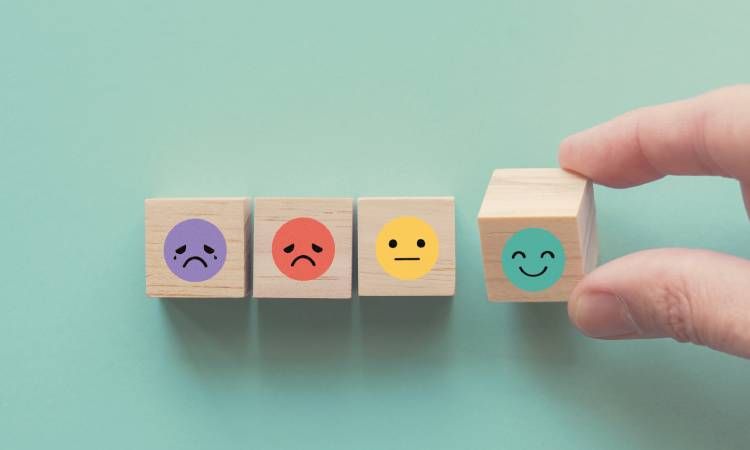 Serotonina, hormon szczęścia - za co odpowiada? Niedobór, nadmiar
